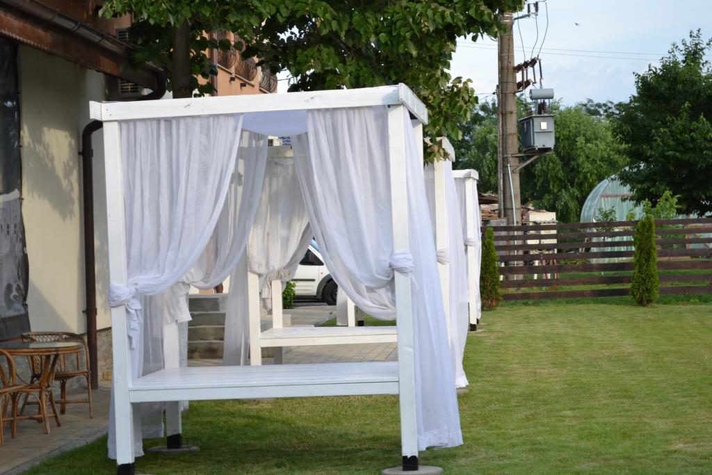 Hotel Doi Taurasi Afumati Exterior photo